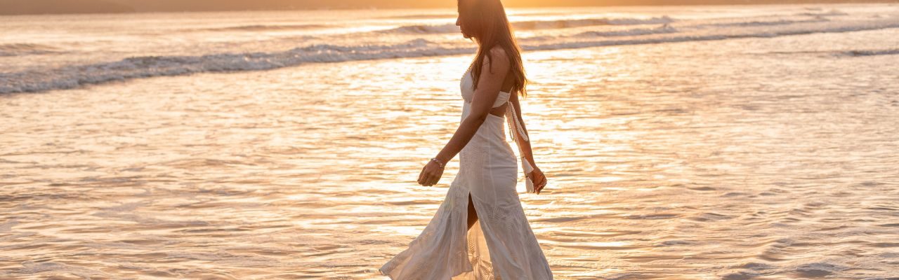 La marche à pied rendrait plus beau, plus fort, plus riche et ramènerait l'être aimé !