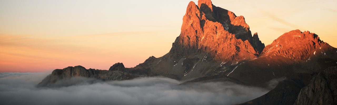 La marche dans les Pyrénées : plus qu'un sport, une philosophie de vie