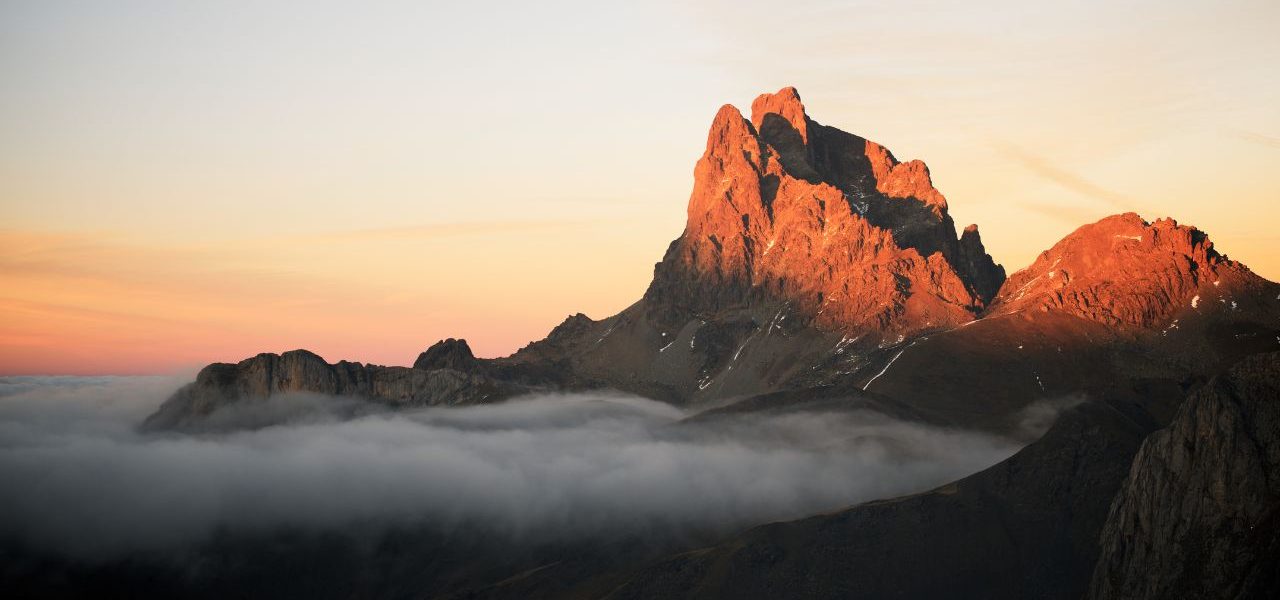 La marche dans les Pyrénées : plus qu'un sport, une philosophie de vie