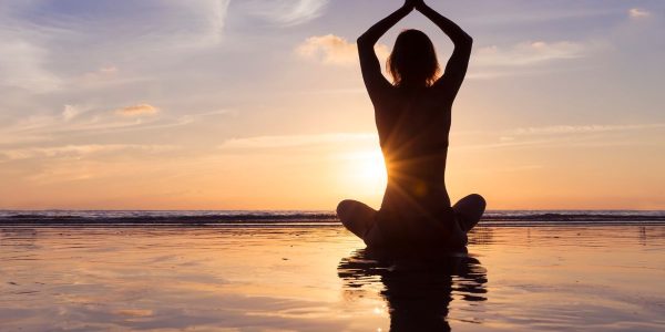 Gardez le ventre plat avec ces 4 exercices qui ne prennent que 15 min par jour