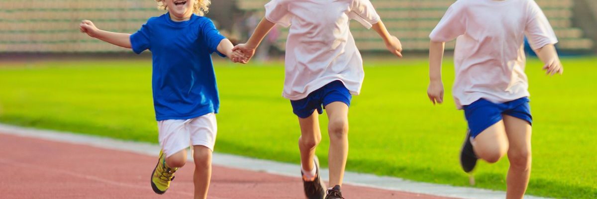Cette excellente raison pour laquelle vos enfants doivent commencer le sport jeune