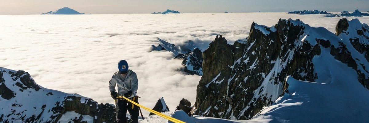 Partez à l'Assaut des Sommets : Le Guide Ultime pour conquérir les Montagnes comme Inoxtag